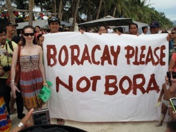 Richard and Lucy support the advocacy. Photo courtesy of Boracay Please Not Bora group on Facebook