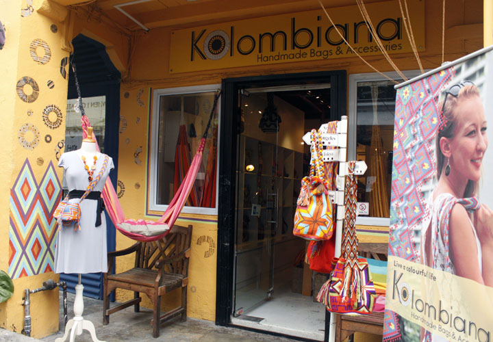 Isa sa mga favorite boutique stores ang Kolombiana. La lang.